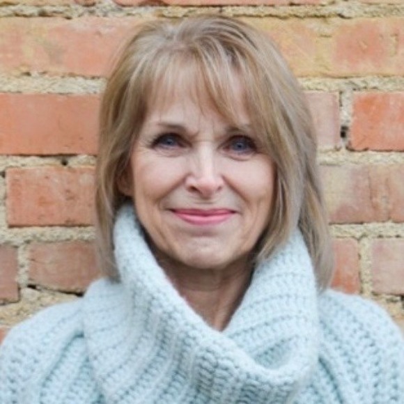 Meet your Posher, Deb - Picture 1 of 1